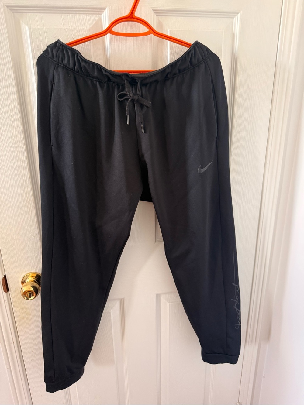 Nike Black Men's Athletic Joggers with Drawstring Waist